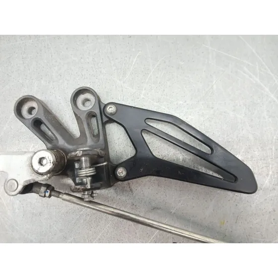 Estribo para Yamaha R7
