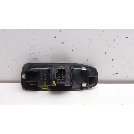 Mando Elevalunas Delantero Izquierdo para Peugeot 208 I (Ca_, Cc_)