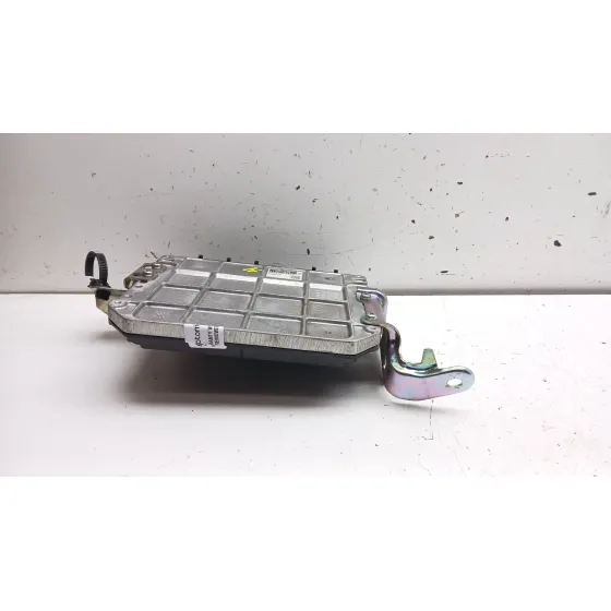 Centralita Motor Uce para Toyota Auris (_E15_)