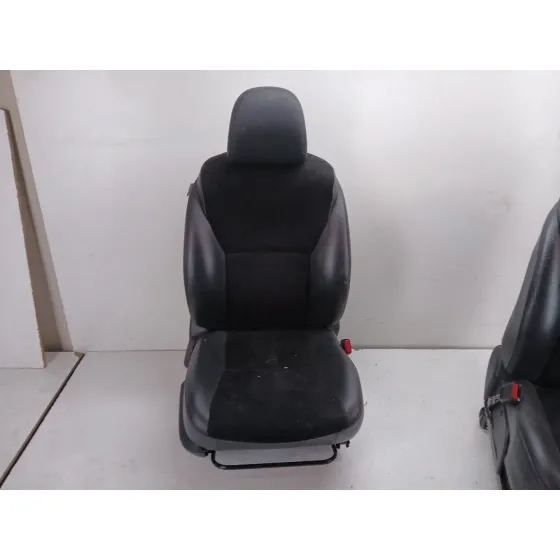 Juego Asientos Completo para Toyota Auris (_E15_)