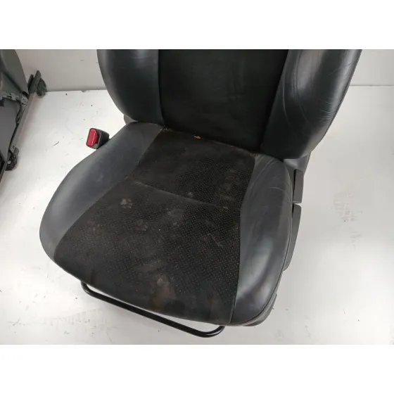 Juego Asientos Completo para Toyota Auris (_E15_)