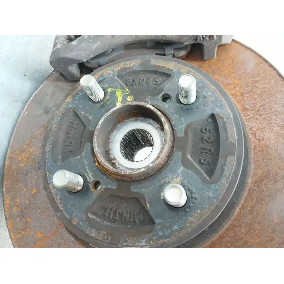 Mangueta Delantera Izquierda para Suzuki Swift (Az)