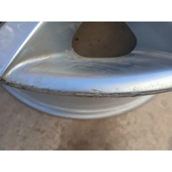 Llanta para Jeep Avenger