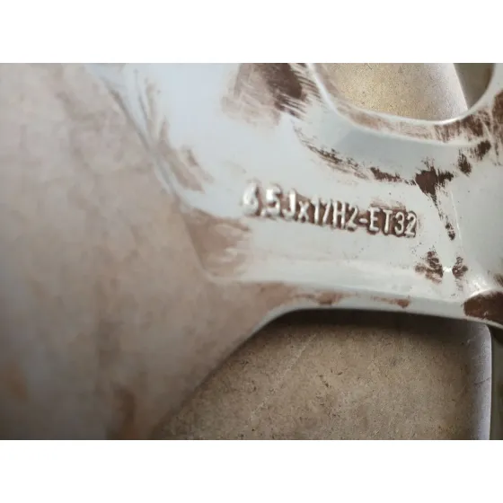 Llanta para Jeep Avenger