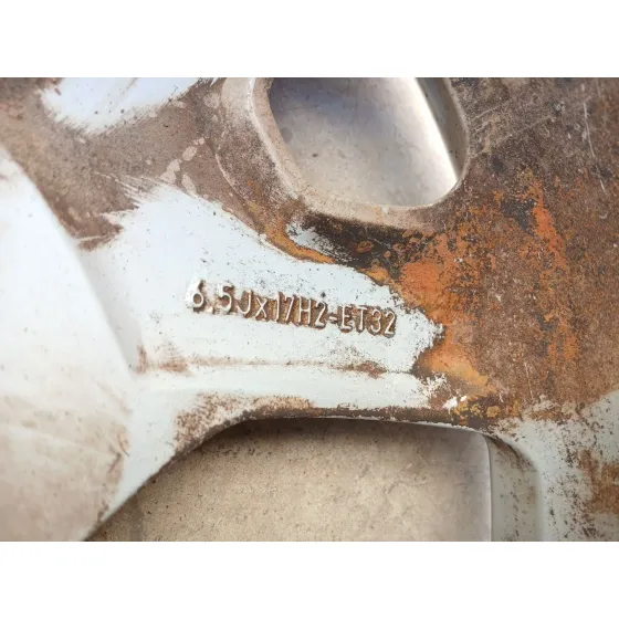 Llanta para Jeep Avenger