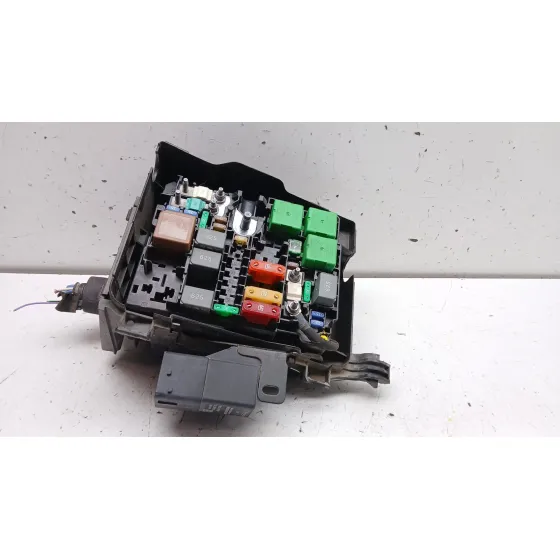Caja Reles / Fusibles para Opel Vivaro C Furgoneta (K0)