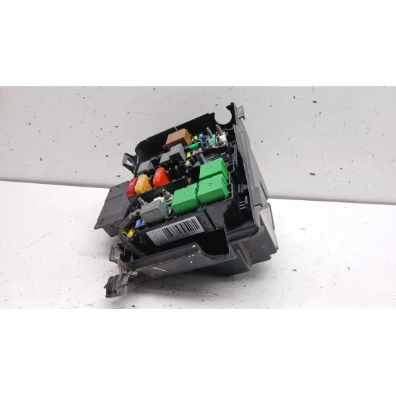 Caja Reles / Fusibles para Opel Vivaro C Furgoneta (K0)