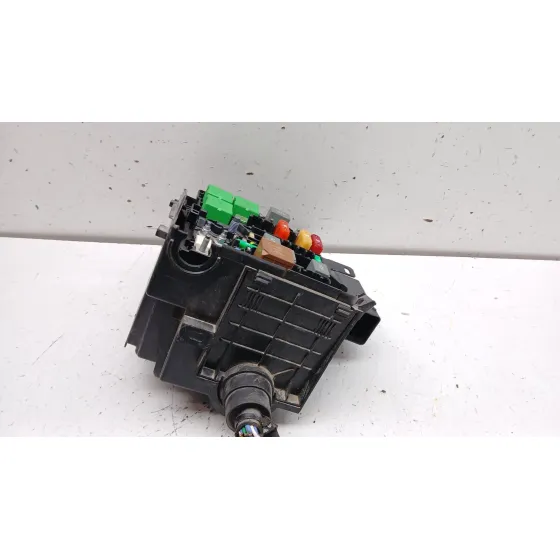Caja Reles / Fusibles para Opel Vivaro C Furgoneta (K0)