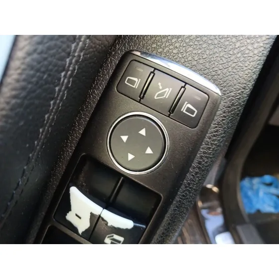 Retrovisor Derecho para Mercedes-Benz Clase C (W204)