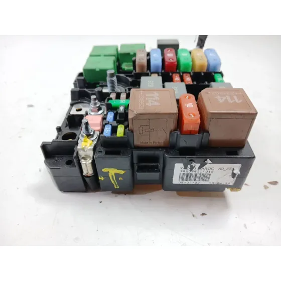 Caja Reles / Fusibles para Opel Vivaro C Furgoneta (K0)