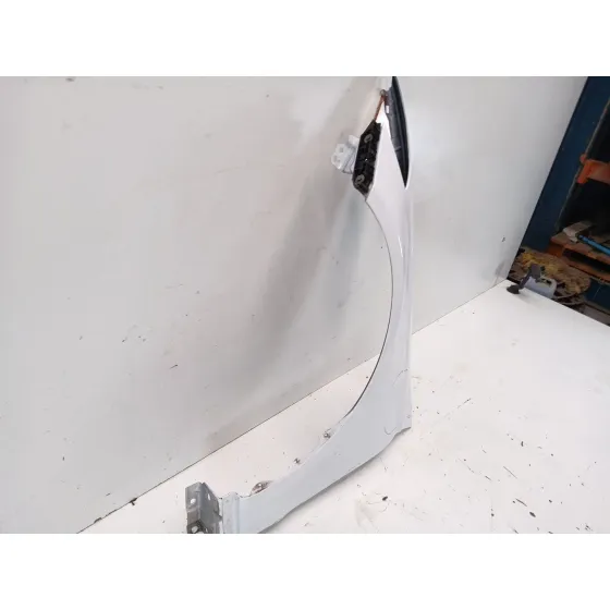 Aleta Delantera Izquierda para Ford Mondeo V Hatchback (Ce)