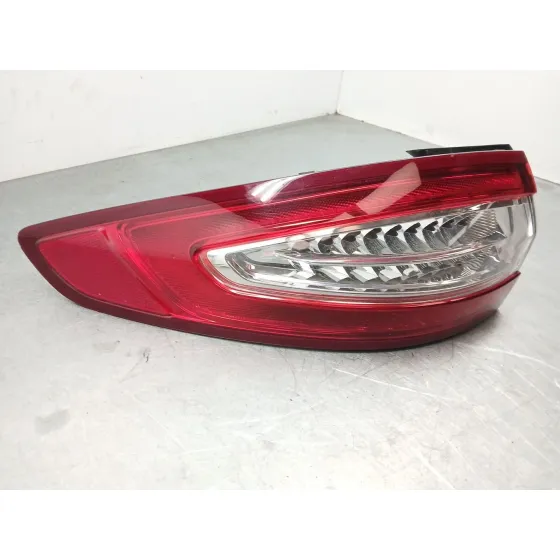 Piloto Trasero Izquierdo para Ford Mondeo V Hatchback (Ce)