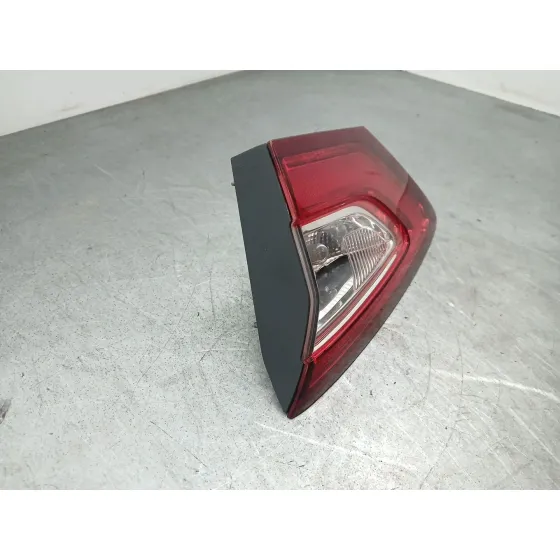 Piloto Trasero Derecho Interior para Ford Mondeo V Hatchback (Ce)