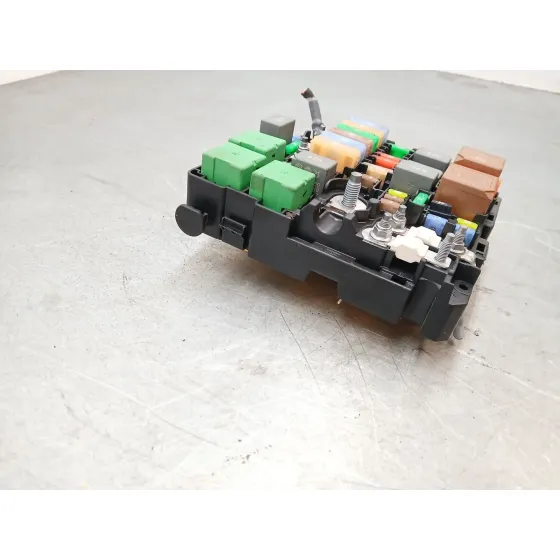 Caja Reles / Fusibles para Toyota Proace Furgoneta (Mdz_)