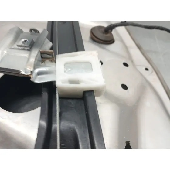 Elevalunas Delantero Derecho para Mercedes-Benz Clase C (W204)