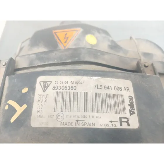 Faro Derecho para Porsche Cayenne (9Pa)