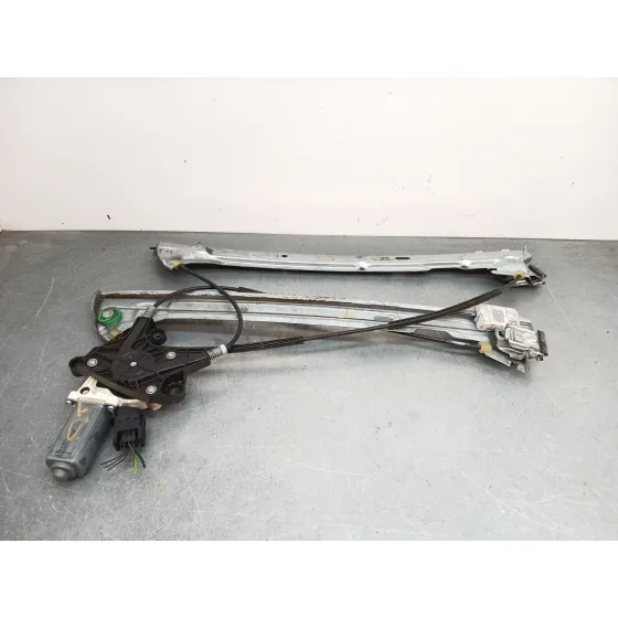Elevalunas Delantero Derecho para Mercedes-Benz Vito / Mixto Furgoneta (W639)
