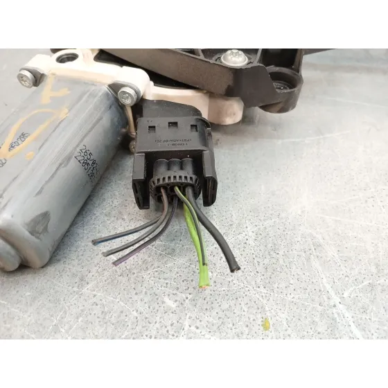 Elevalunas Delantero Derecho para Mercedes-Benz Vito / Mixto Furgoneta (W639)