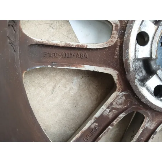 Llanta para Ford Focus Iii