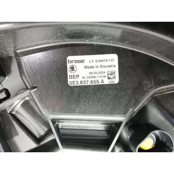 Elevalunas Delantero Izquierdo para Skoda Octavia Iv (Nx3, Nn3, Pv3)