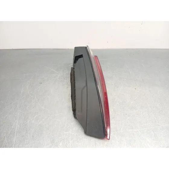 Piloto Trasero Izquierdo Interior para Skoda Octavia Iv (Nx3, Nn3, Pv3)