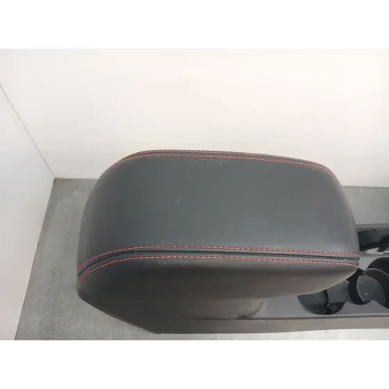 Apoyabrazos Central para Ford Puma (J2K, Cf7)