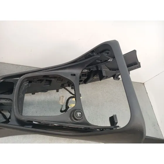Apoyabrazos Central para Ford Puma (J2K, Cf7)
