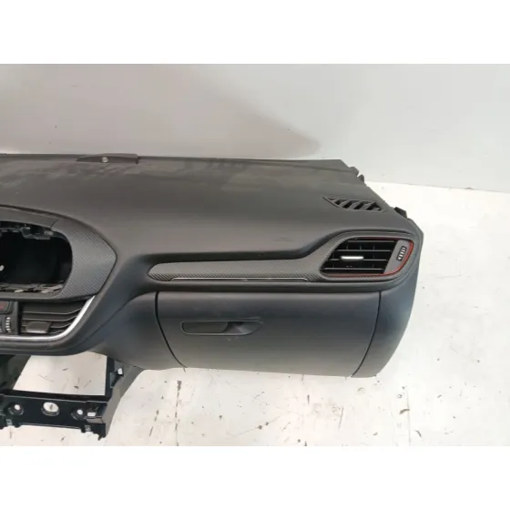 Salpicadero para Ford Puma (J2K, Cf7)