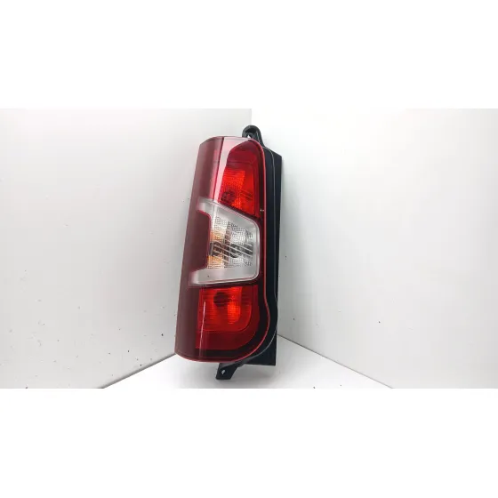 Piloto Trasero Izquierdo para Opel Combo E Tour / Life (K9)