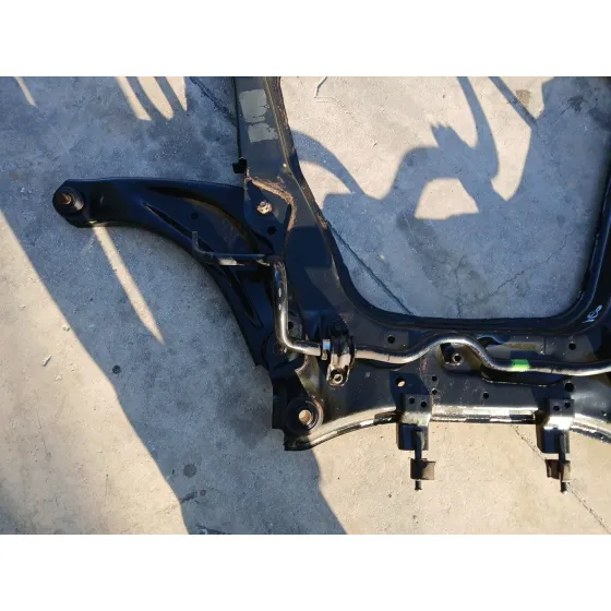Puente Delantero para Nissan Juke (F15)