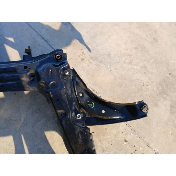 Puente Delantero para Nissan Juke (F15)