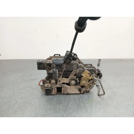 Cerradura Puerta Delantera Derecha para Volkswagen New Beetle (9C1, 1C1)