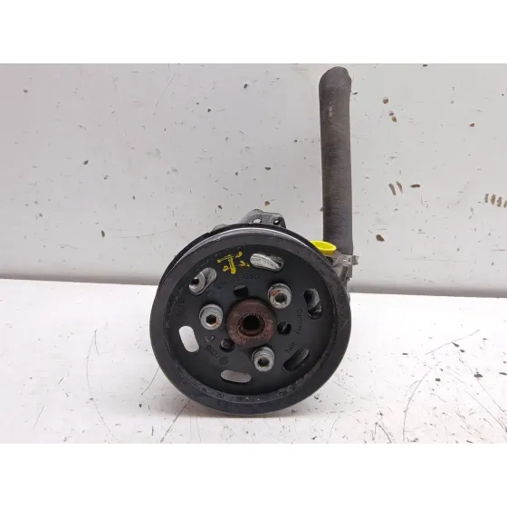 Bomba Direccion para Audi A6 Berlina (4B2)