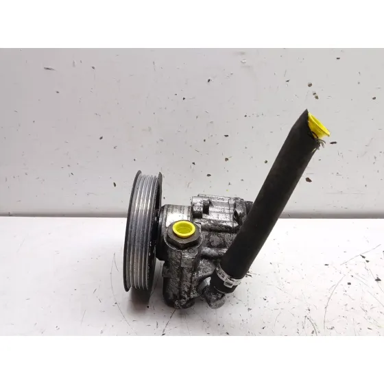 Bomba Direccion para Audi A6 Berlina (4B2)