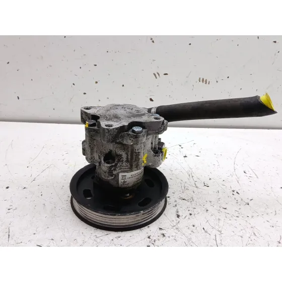Bomba Direccion para Audi A6 Berlina (4B2)