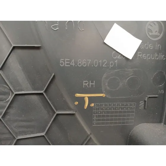 Guarnecido Puerta Delantera Derecha para Skoda Octavia Iv (Nx3, Nn3, Pv3)
