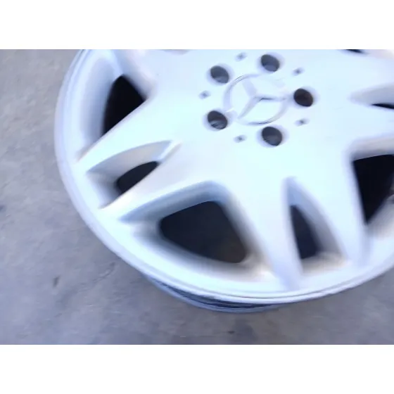 Llanta para Mercedes-Benz Clase S (W220, V220)