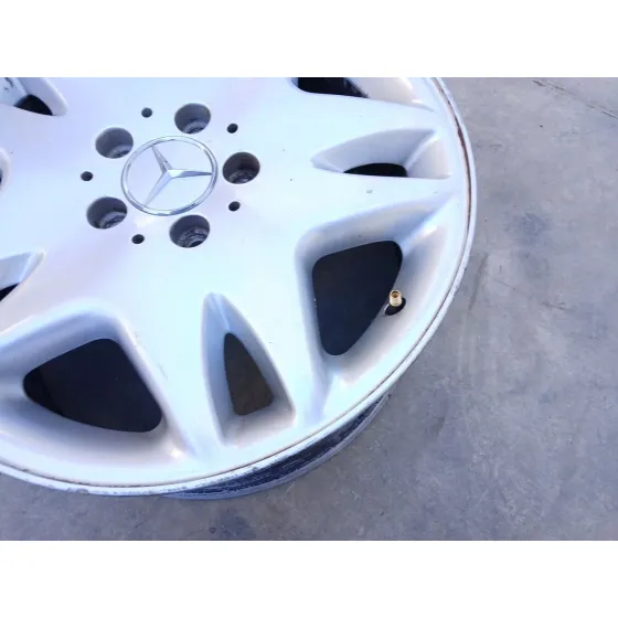 Llanta para Mercedes-Benz Clase S (W220, V220)