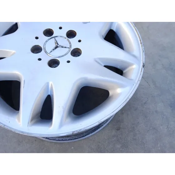 Llanta para Mercedes-Benz Clase S (W220, V220)