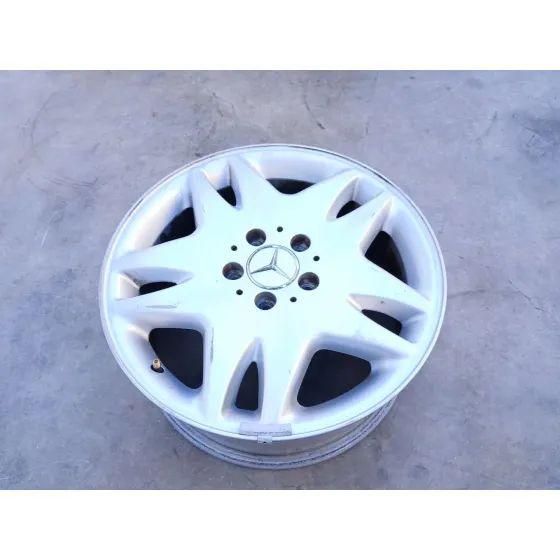 Llanta para Mercedes-Benz Clase S (W220, V220)
