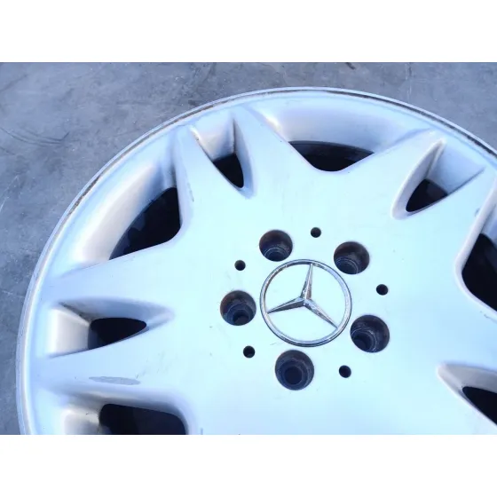 Llanta para Mercedes-Benz Clase S (W220, V220)