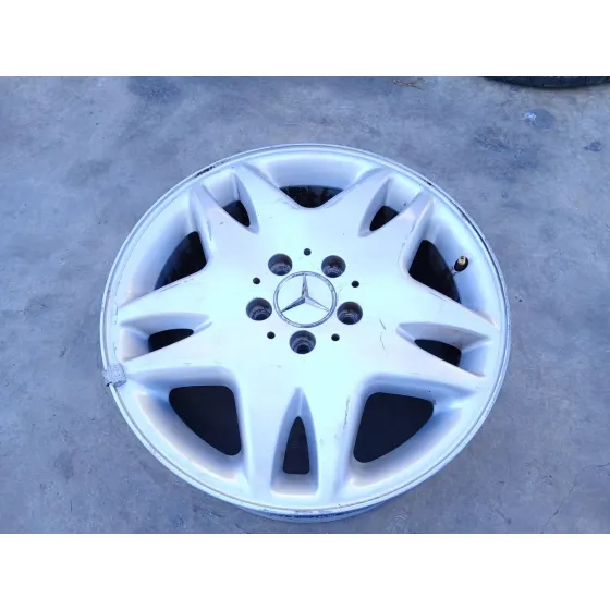 Llanta para Mercedes-Benz Clase S (W220, V220)