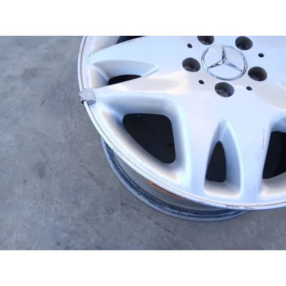 Llanta para Mercedes-Benz Clase S (W220, V220)