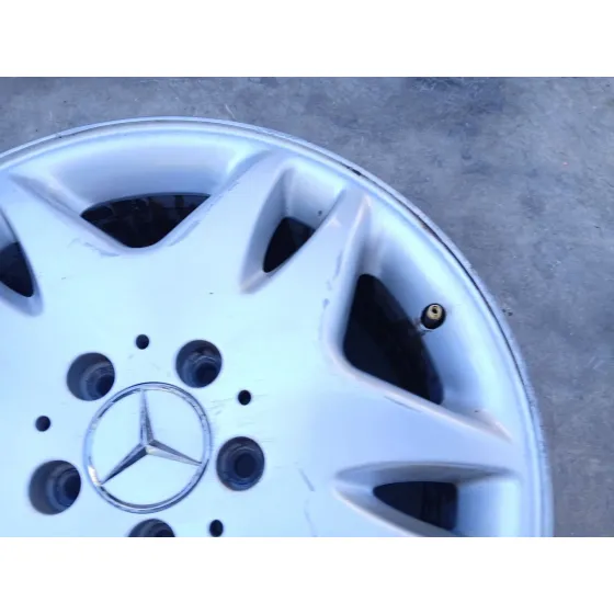 Llanta para Mercedes-Benz Clase S (W220, V220)