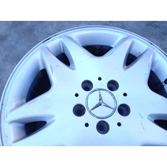 Llanta para Mercedes-Benz Clase S (W220, V220)