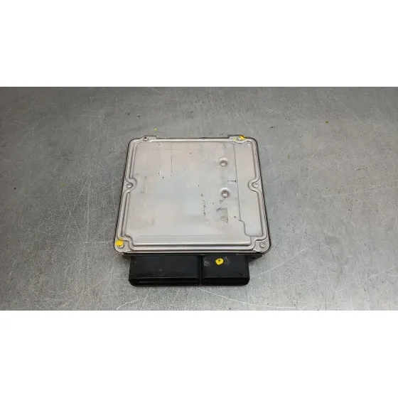 Centralita Motor Uce para Audi A3 (8P1)