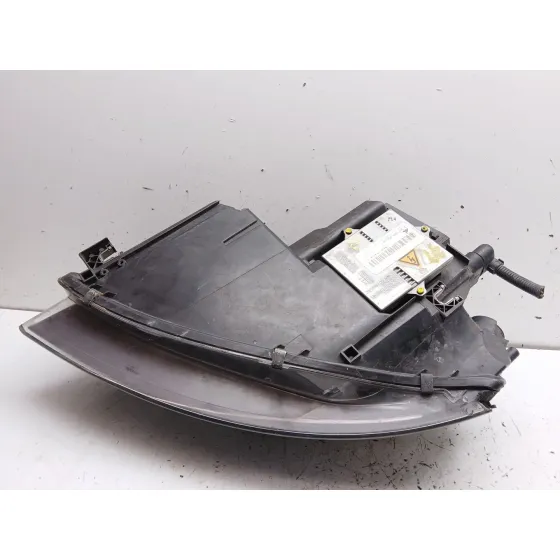 Faro Derecho para Audi A3 (8P1)