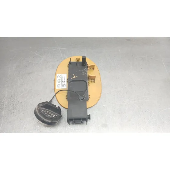 Tapa Exterior Combustible para Kia Xceed (Cd)