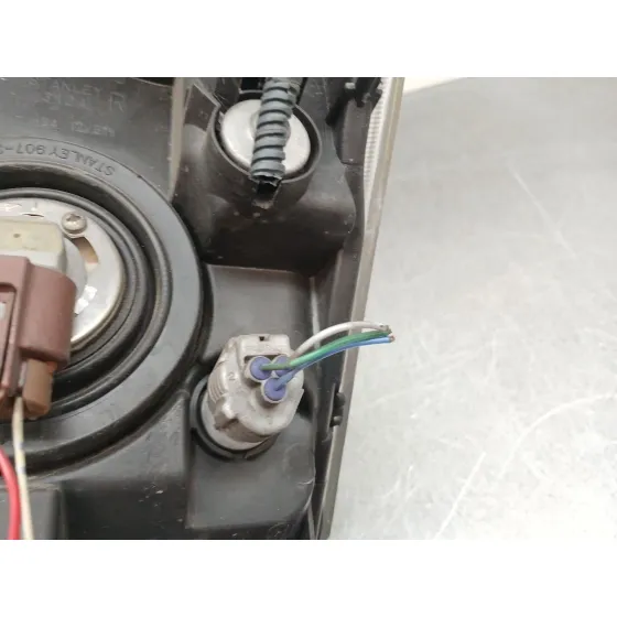 Faro Derecho para Toyota Corolla Verso (Zer_, Zze12_, R1_)