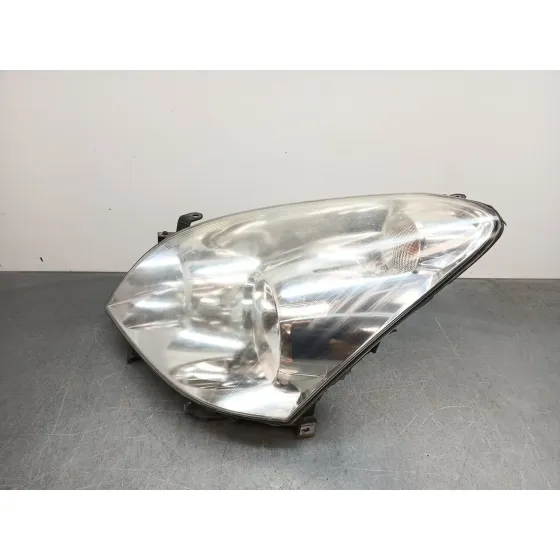 Faro Izquierdo para Toyota Corolla Verso (Zer_, Zze12_, R1_)